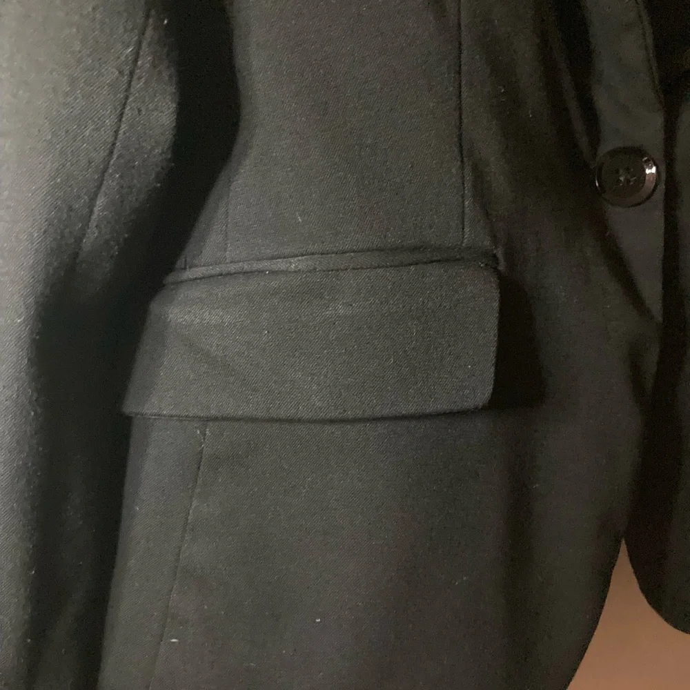 Express‎ Womans Suit Coat.  Size 6 - Picture 5 of 6